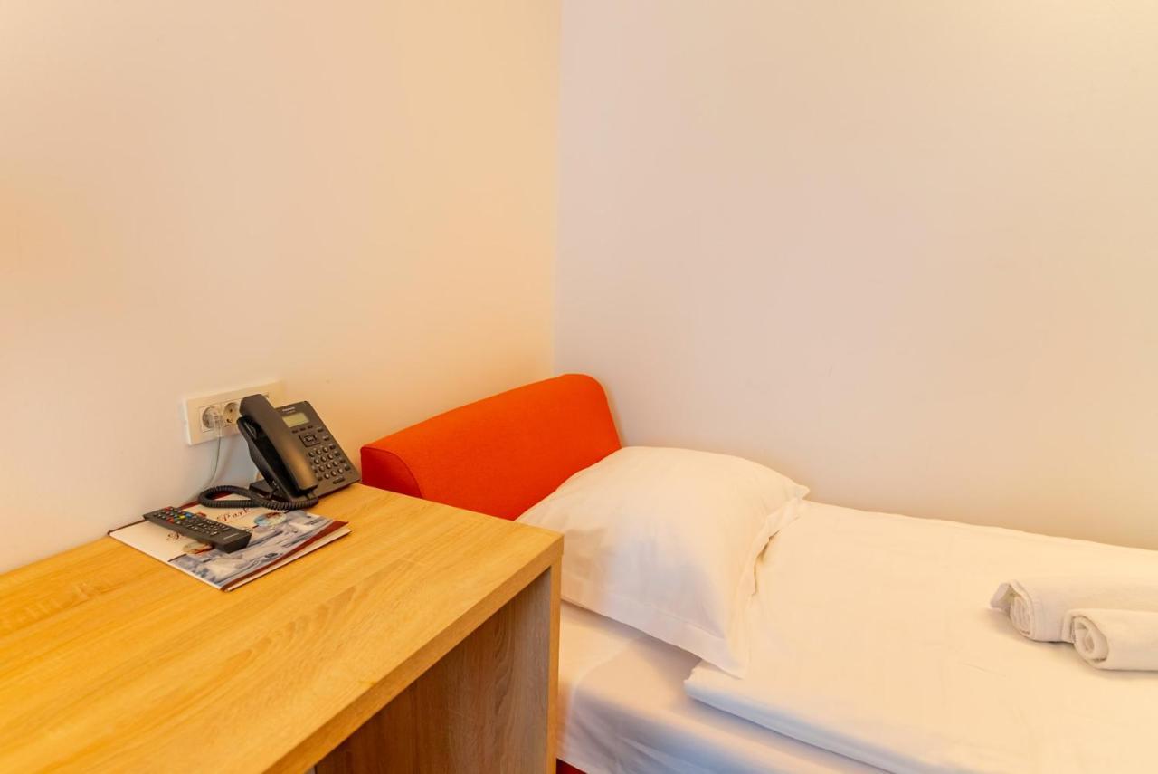 Hotel Park Superior 3* Čakovec Zewnętrze zdjęcie